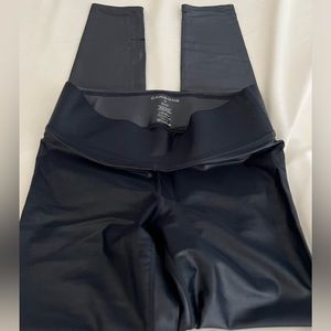 Preowned Carbon 38 Leggings in Navy Blue